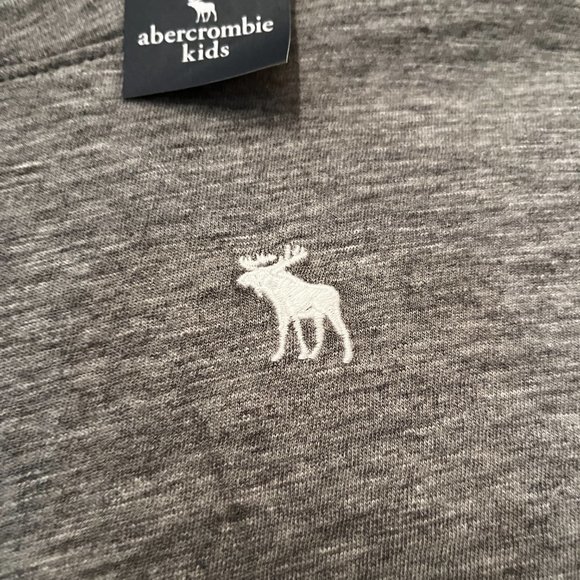 abercrombie kids long-sleeved gray t-shirt / nwt / Size 11/12 - Picture 6 of 9